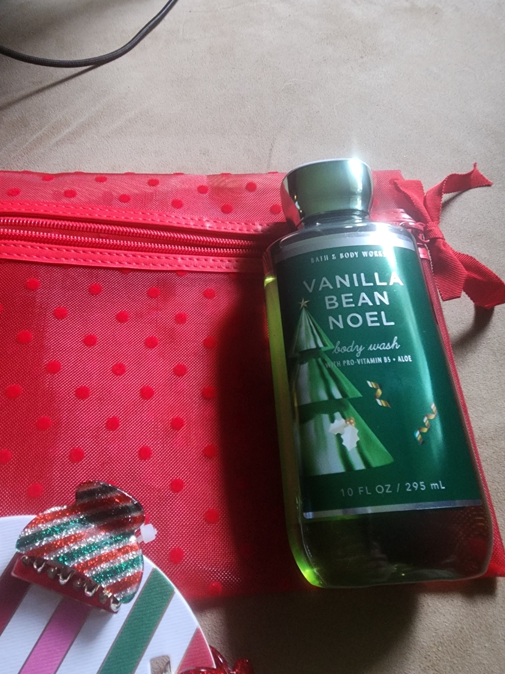 Bath & Body Works Vanilla Bean Noel Body Wash Piper K Hair Clips Beauty Bag - Picture 7 of 8